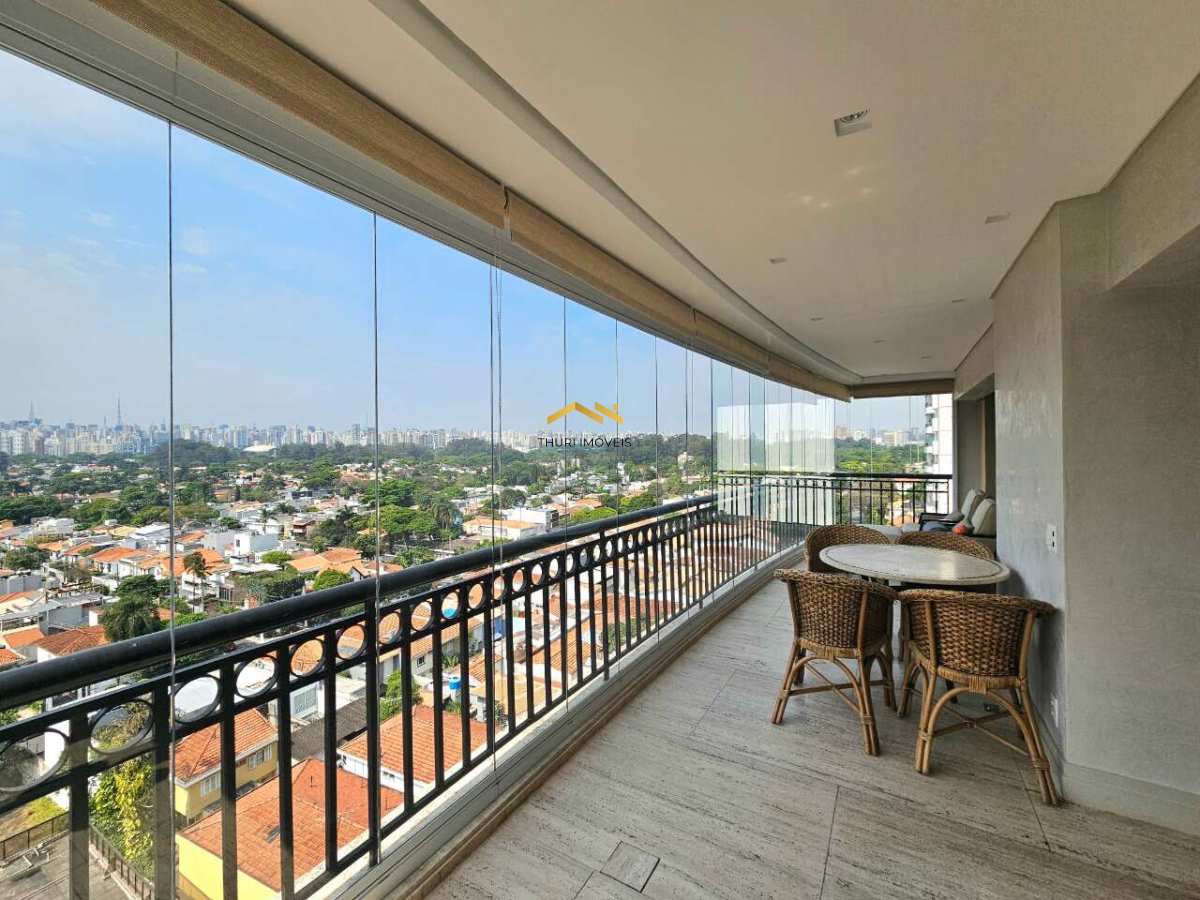 Cobertura à venda em São Paulo, Vila Nova Conceição, com 4 quartos, 420m²