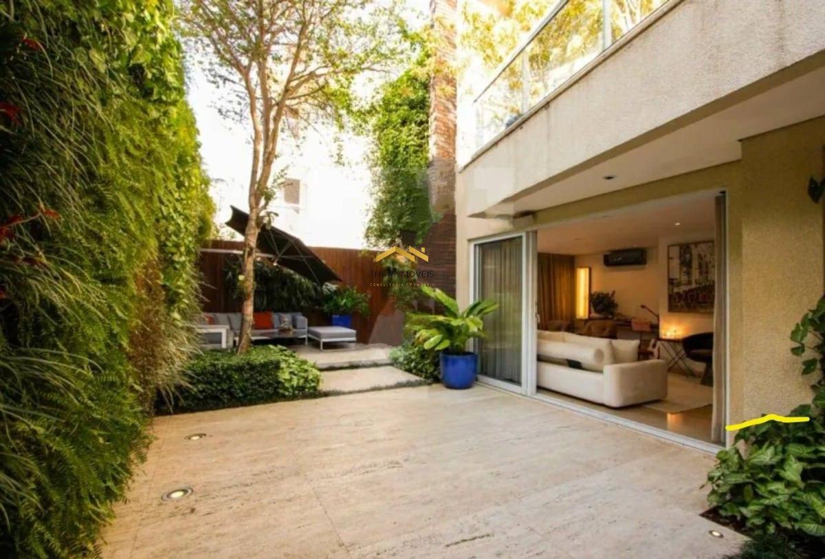 Sobrado em condomínio à venda em São Paulo, Vila Madalena, com 4 quartos, 556m²